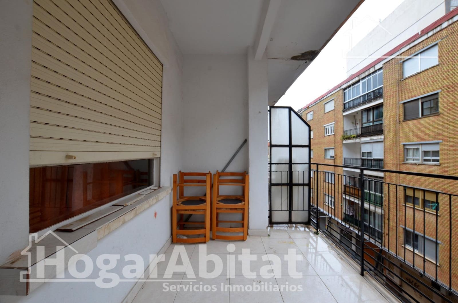 4 bedroom Flat for sale in Gandia - € 120,000 (Ref: 9843437)