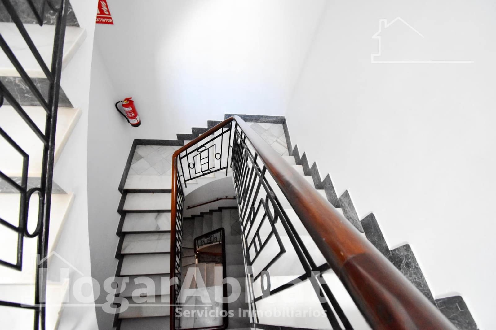 5 bedroom Flat for sale in Gandia - € 215,000 (Ref: 9843445)