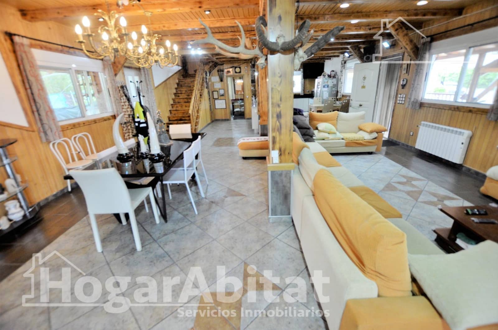 3 bedroom Villa for sale in Montserrat with garage - € 419,000 (Ref: 9843457)