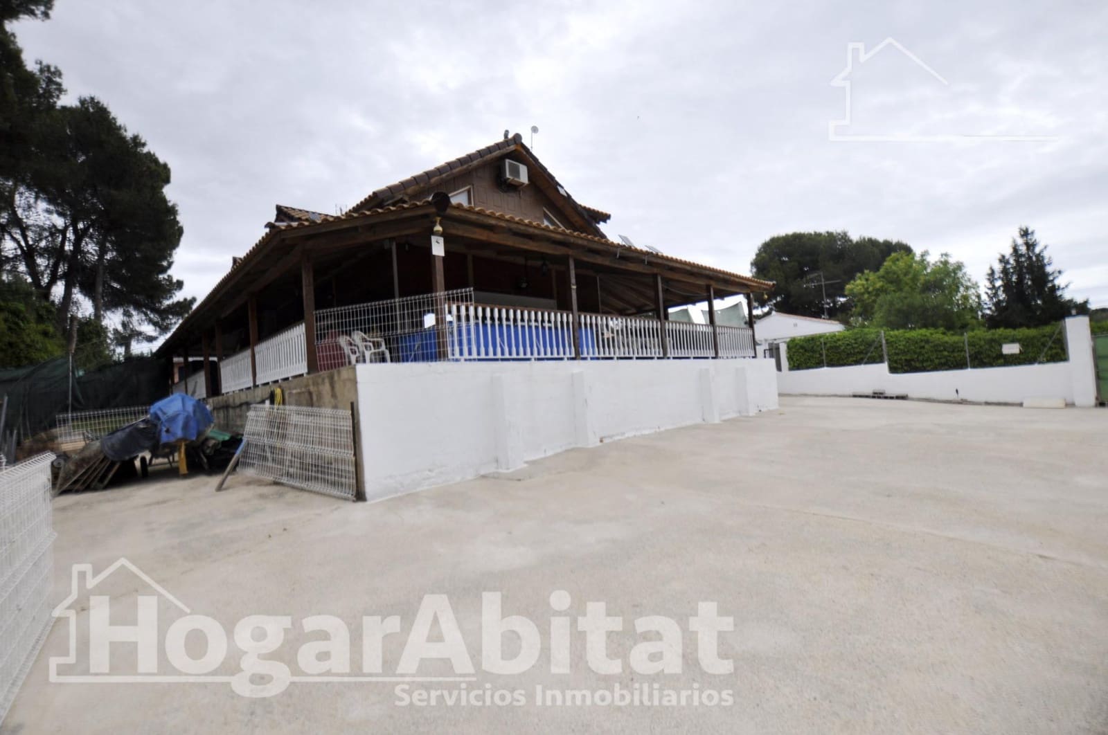 3 bedroom Villa for sale in Montserrat with garage - € 419,000 (Ref: 9843457)