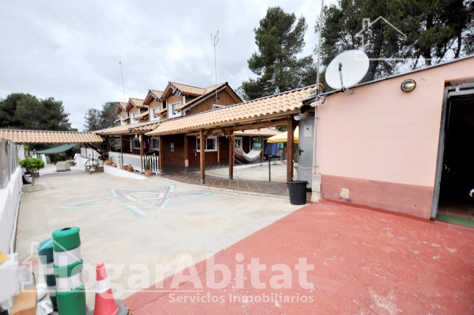3 bedroom Villa for sale in Montserrat with garage - € 419,000 (Ref: 9843457)
