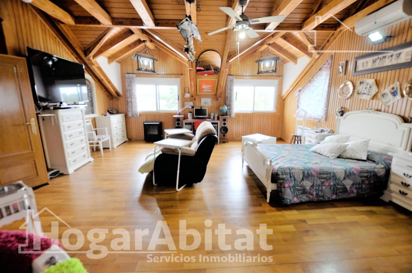 3 bedroom Villa for sale in Montserrat with garage - € 419,000 (Ref: 9843457)