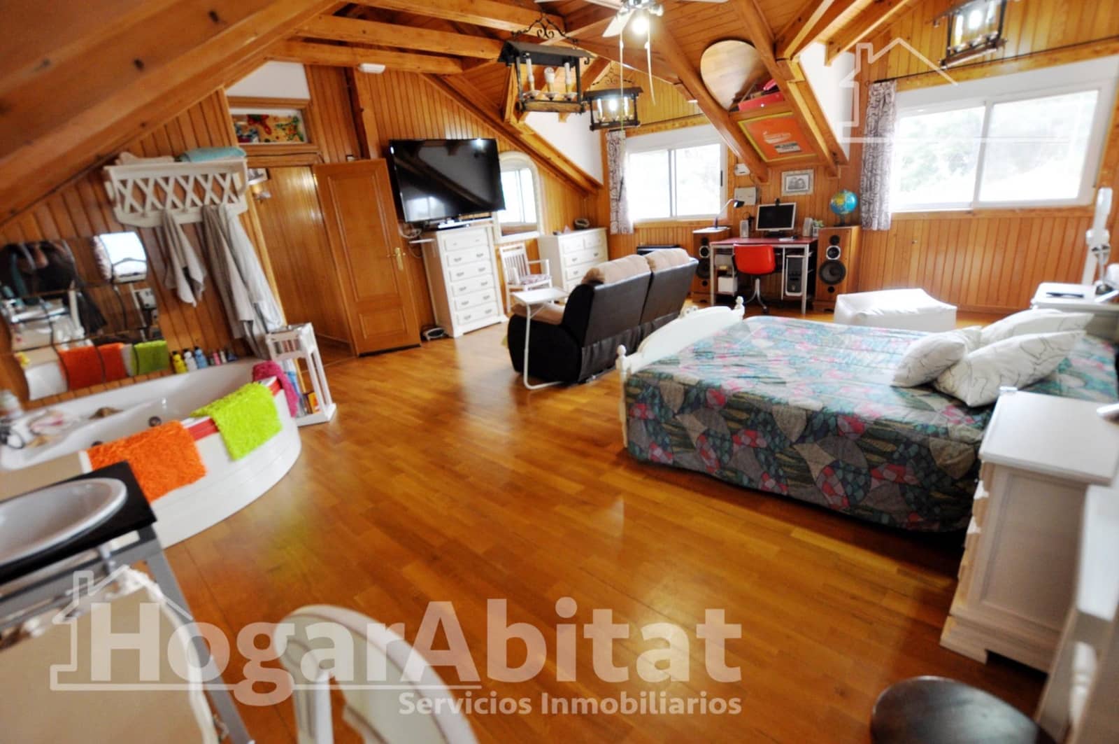 3 bedroom Villa for sale in Montserrat with garage - € 419,000 (Ref: 9843457)