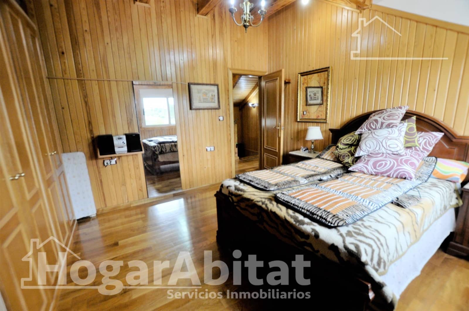 3 bedroom Villa for sale in Montserrat with garage - € 419,000 (Ref: 9843457)