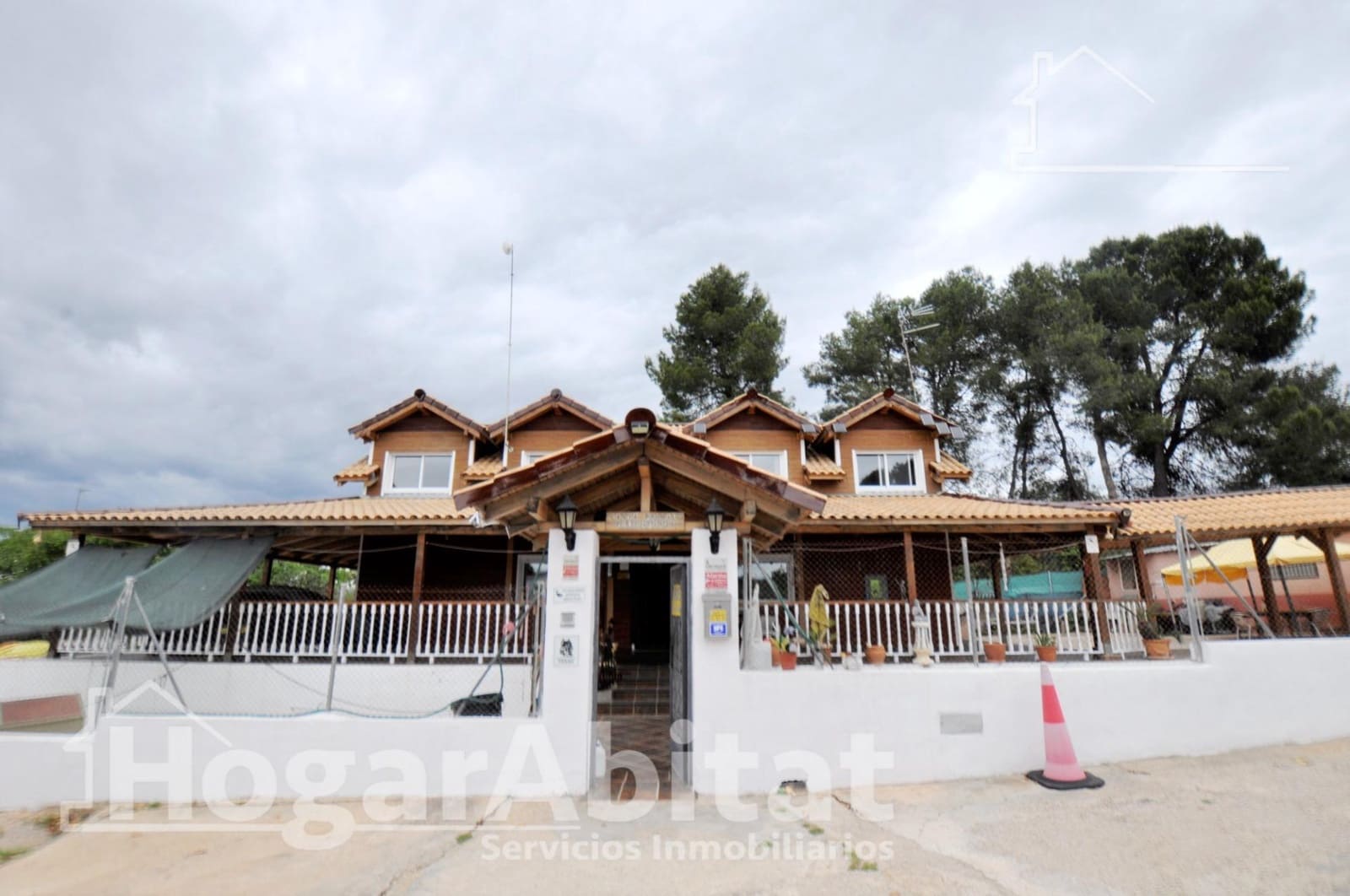 3 bedroom Villa for sale in Montserrat with garage - € 419,000 (Ref: 9843457)