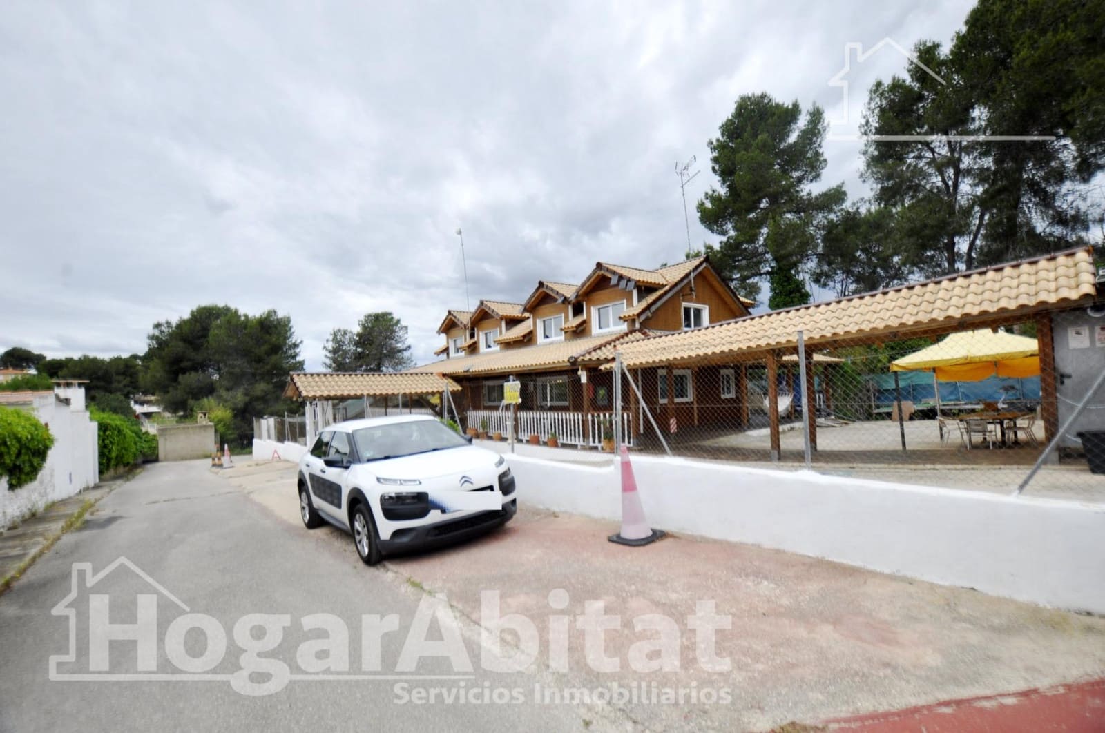 3 bedroom Villa for sale in Montserrat with garage - € 419,000 (Ref: 9843457)