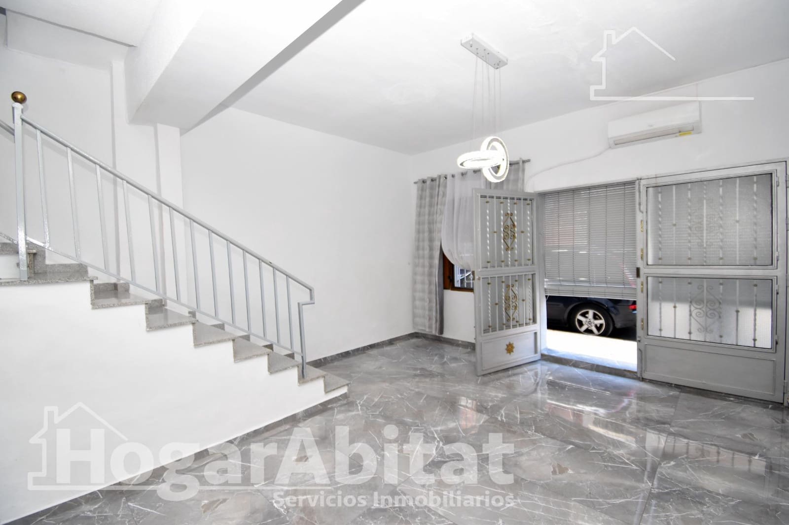 6 bedroom Townhouse for sale in Alzira - € 210,000 (Ref: 9843462)