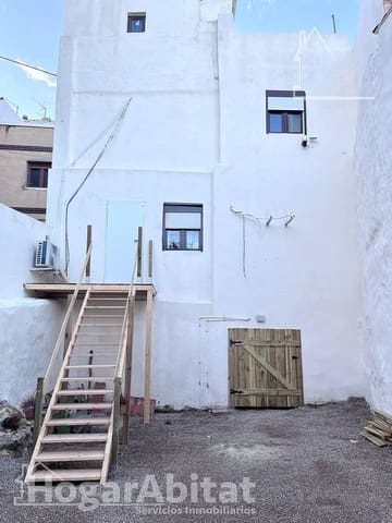 Adosado de 3 habitaciones en Llíria en venta con garaje - 165.000 € (Ref: 9846290)