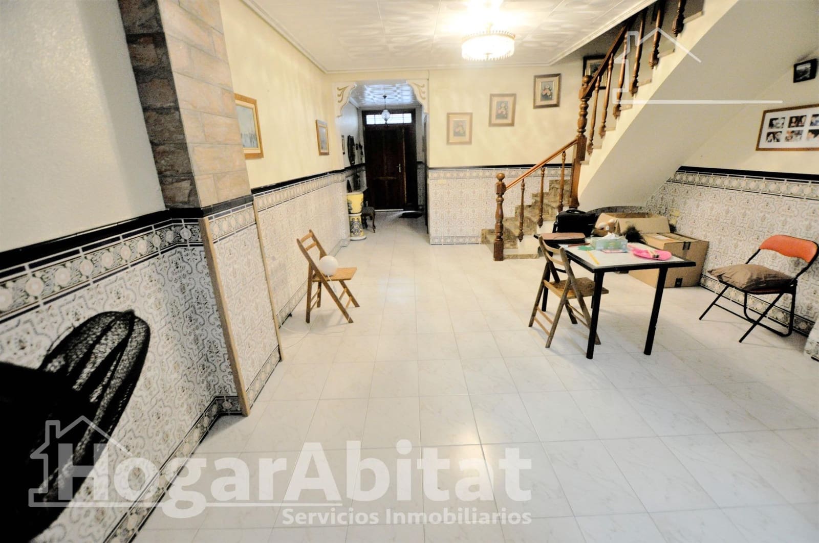 5 bedroom Townhouse for sale in Rafelbunyol with garage - € 225,000 (Ref: 9846296)