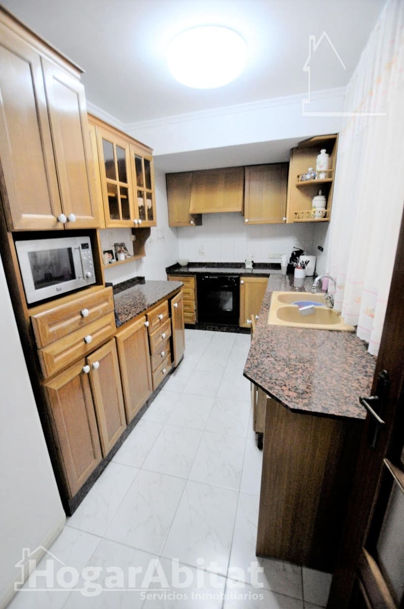 5 bedroom Townhouse for sale in Rafelbunyol with garage - € 225,000 (Ref: 9846296)