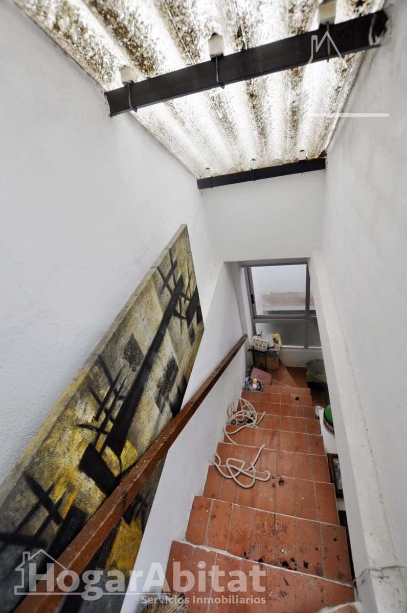 5 bedroom Townhouse for sale in Rafelbunyol with garage - € 225,000 (Ref: 9846296)