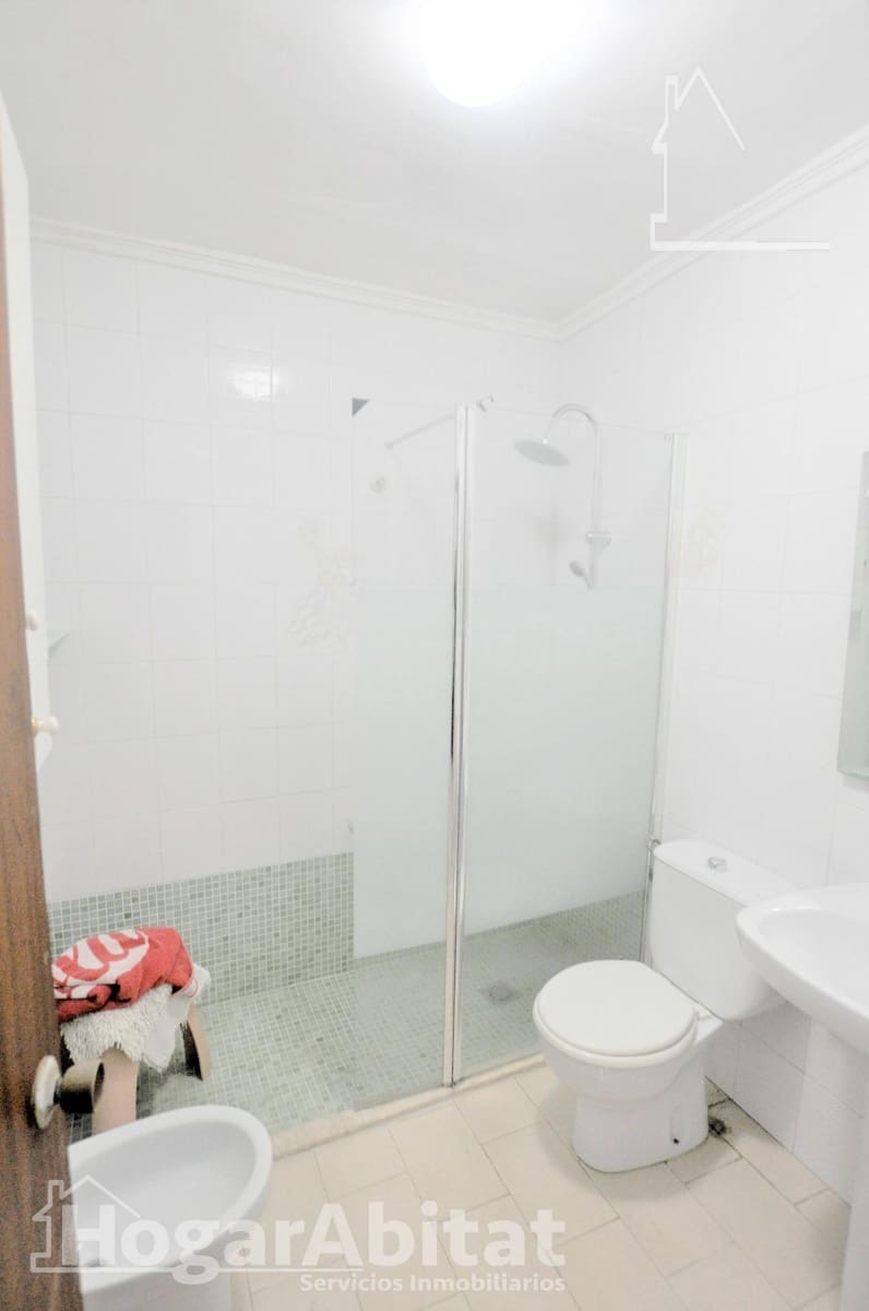 5 bedroom Townhouse for sale in Rafelbunyol with garage - € 225,000 (Ref: 9846296)