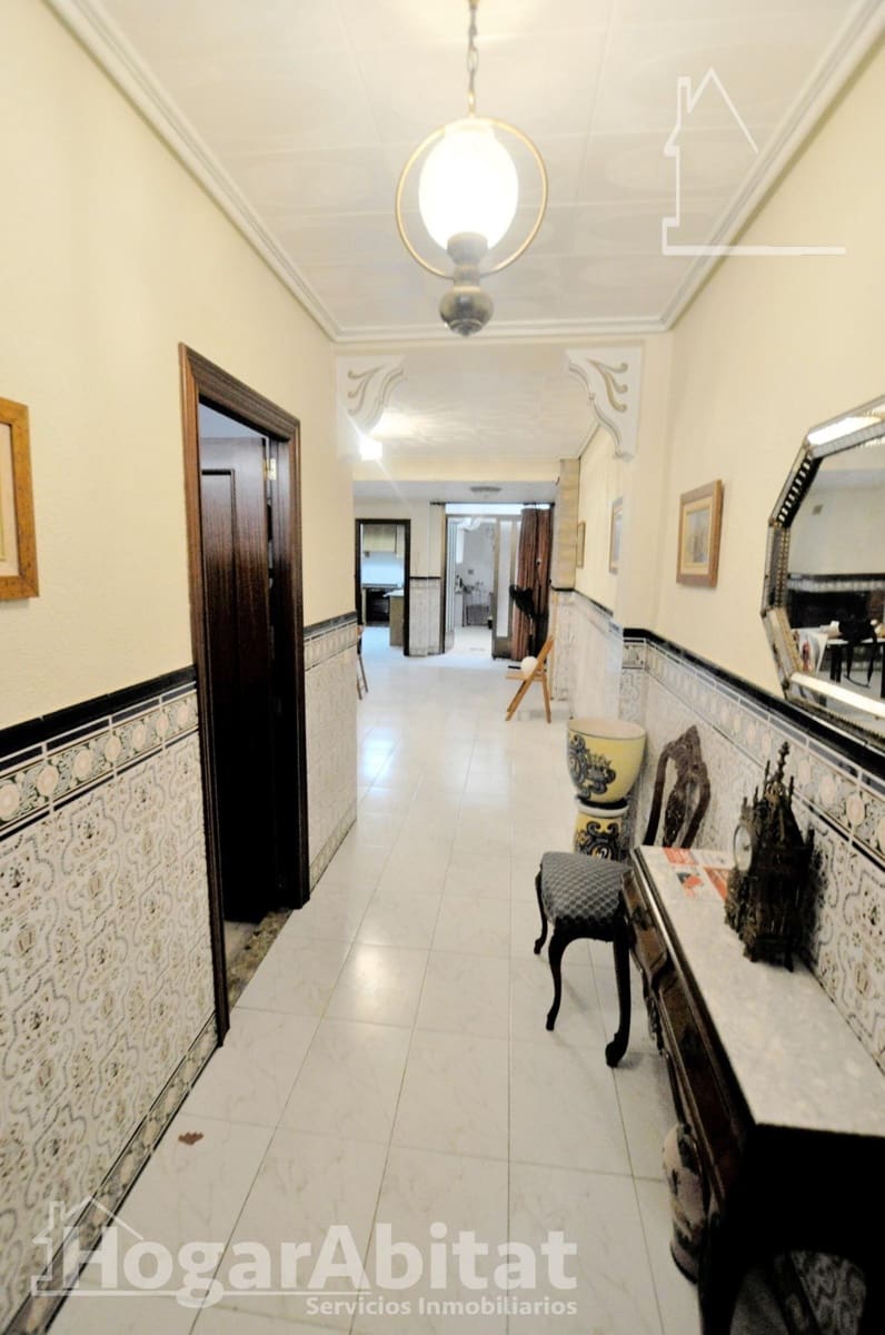 5 bedroom Townhouse for sale in Rafelbunyol with garage - € 225,000 (Ref: 9846296)