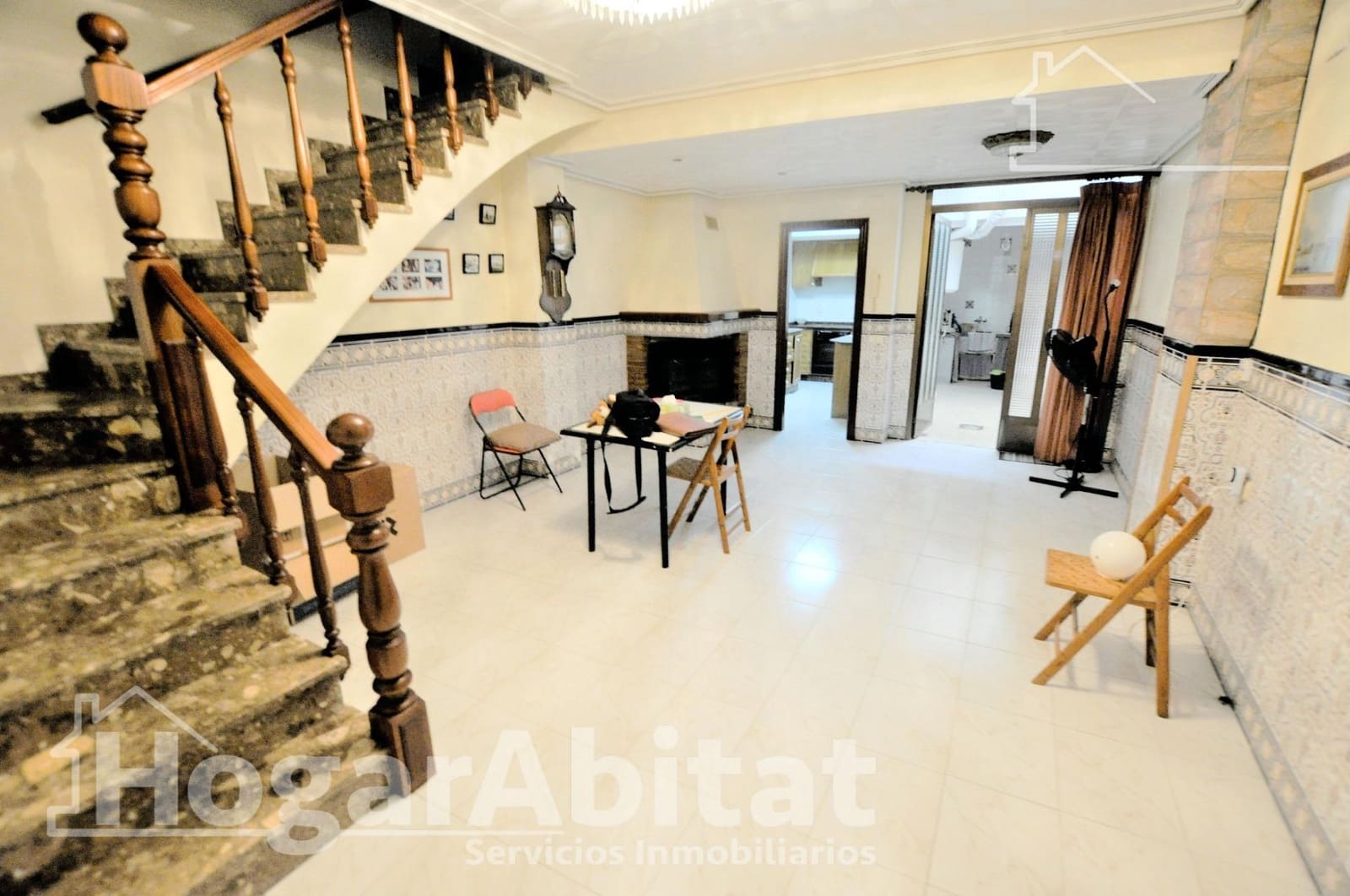 5 bedroom Townhouse for sale in Rafelbunyol with garage - € 225,000 (Ref: 9846296)