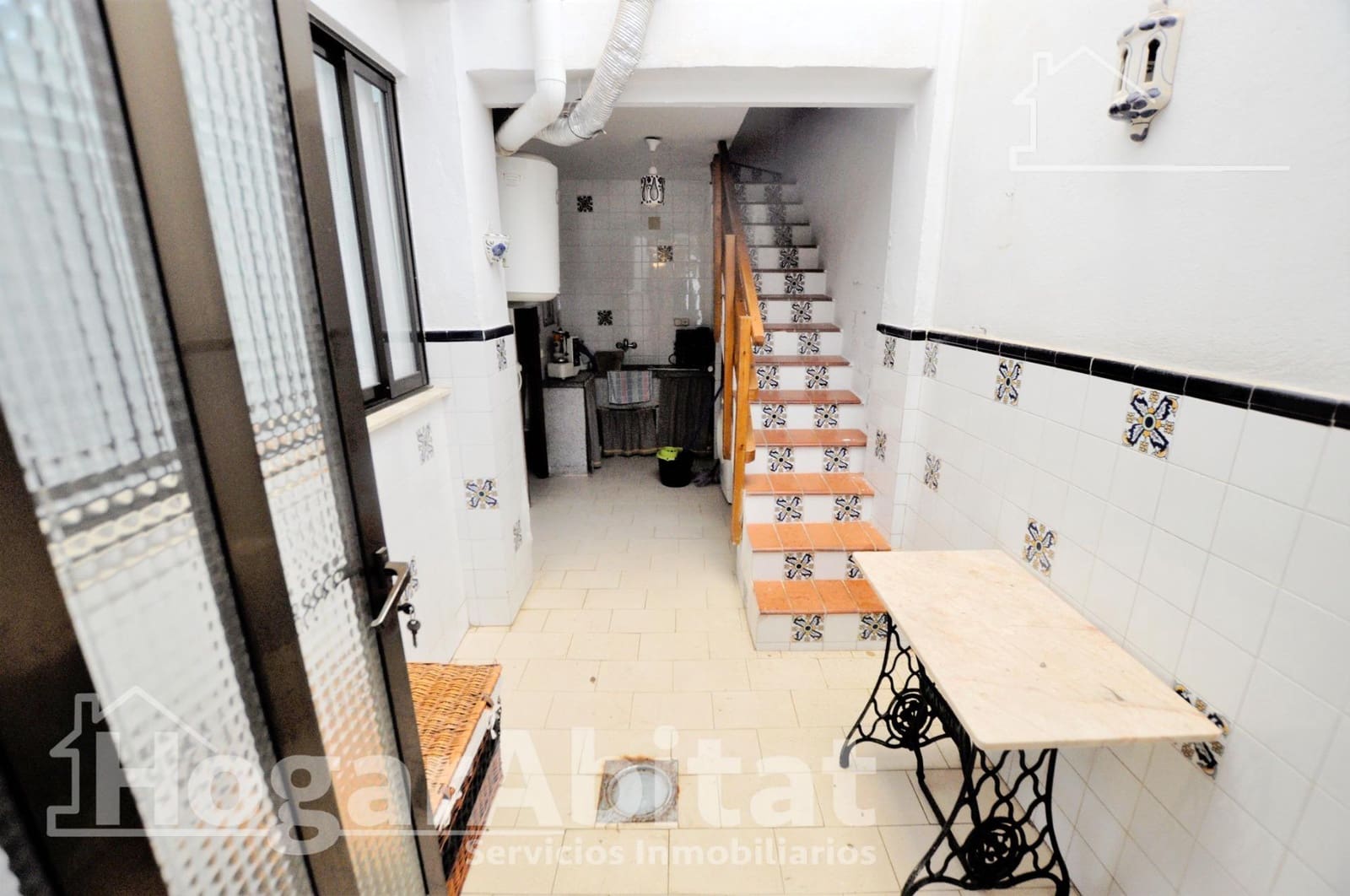 5 bedroom Townhouse for sale in Rafelbunyol with garage - € 225,000 (Ref: 9846296)
