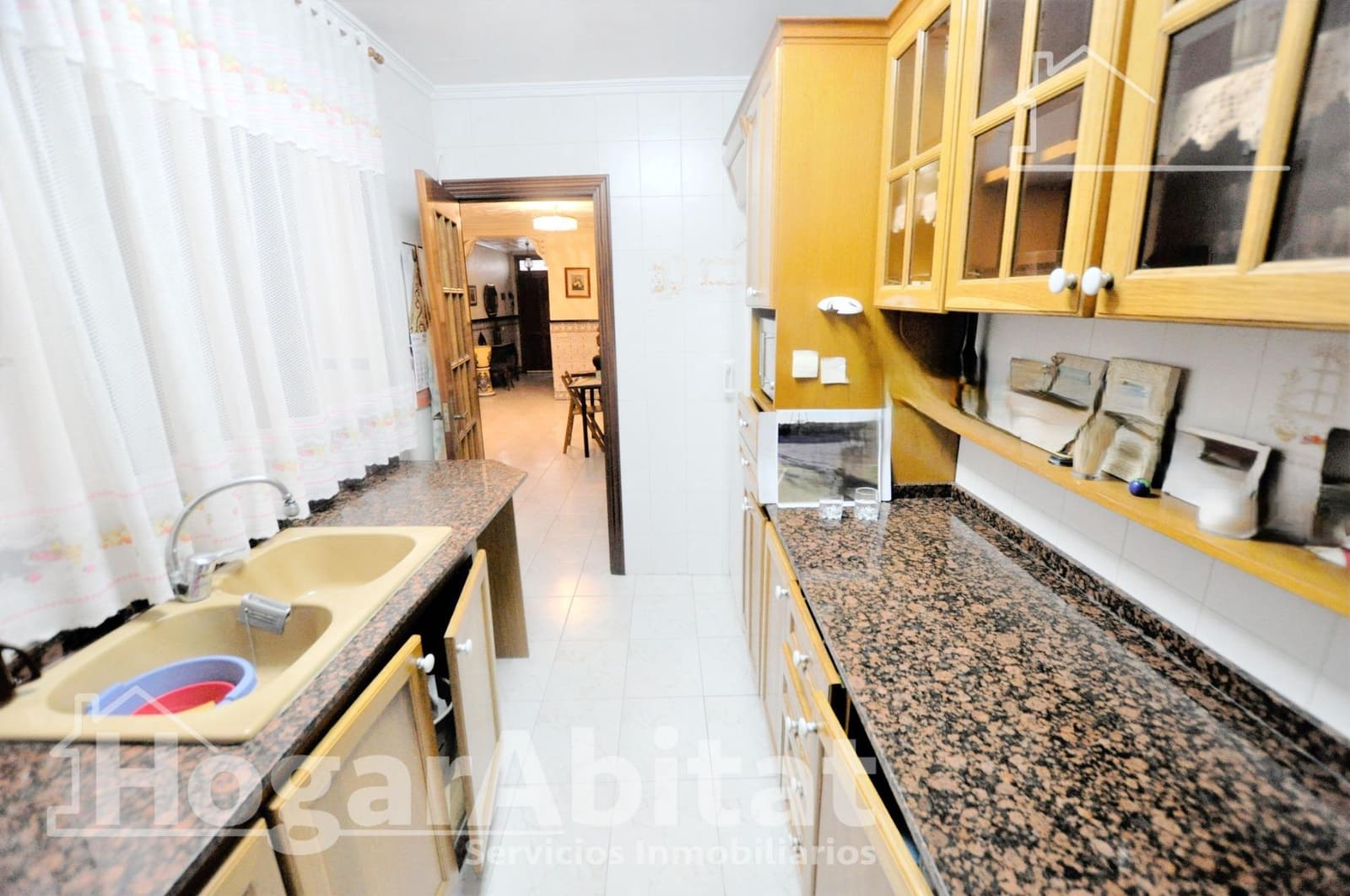 5 bedroom Townhouse for sale in Rafelbunyol with garage - € 225,000 (Ref: 9846296)