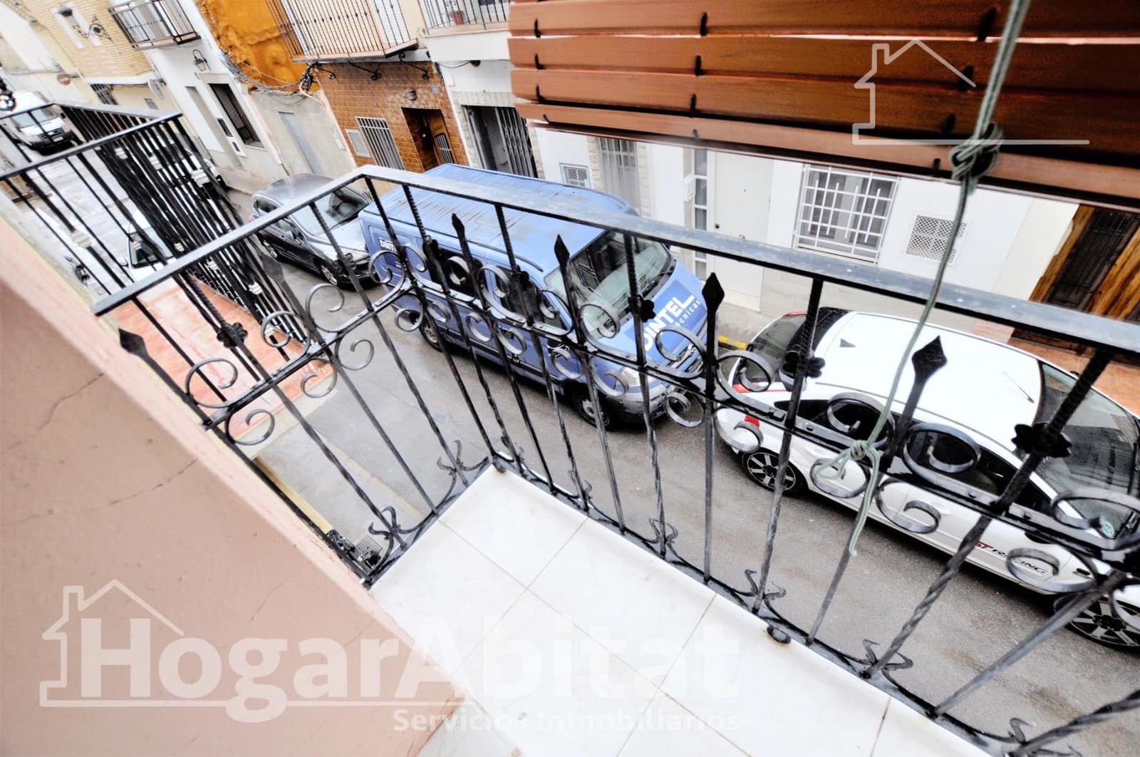 5 bedroom Townhouse for sale in Rafelbunyol with garage - € 225,000 (Ref: 9846296)
