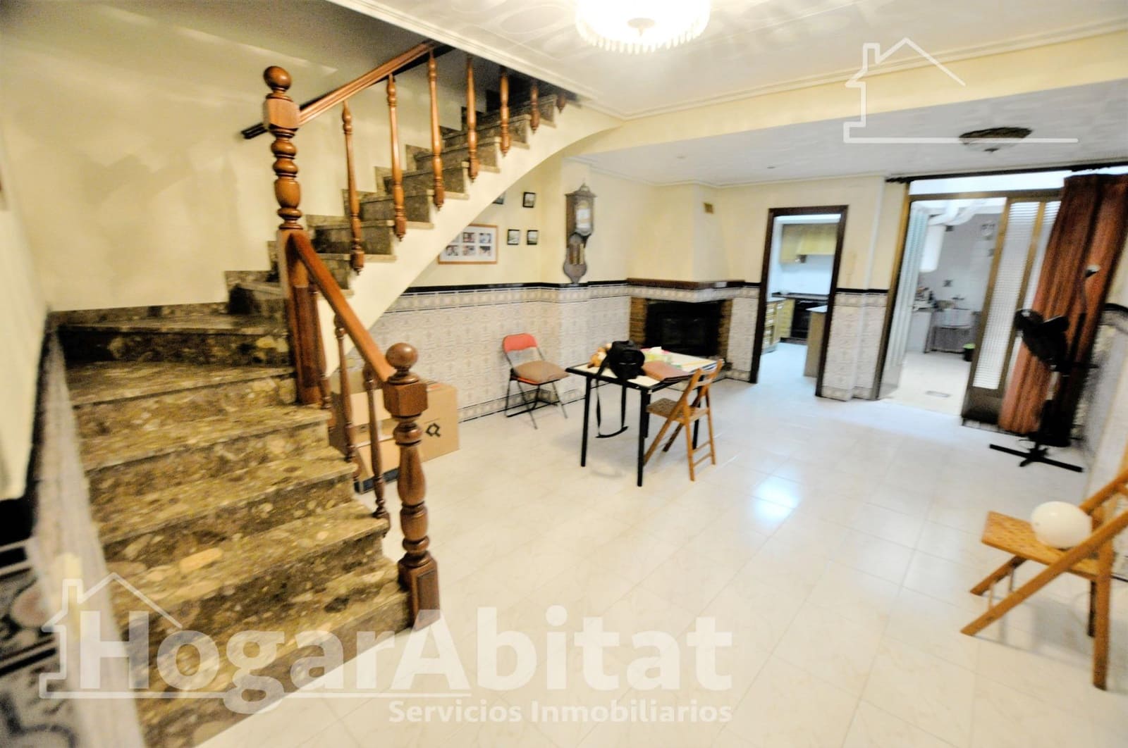 5 bedroom Townhouse for sale in Rafelbunyol with garage - € 225,000 (Ref: 9846296)