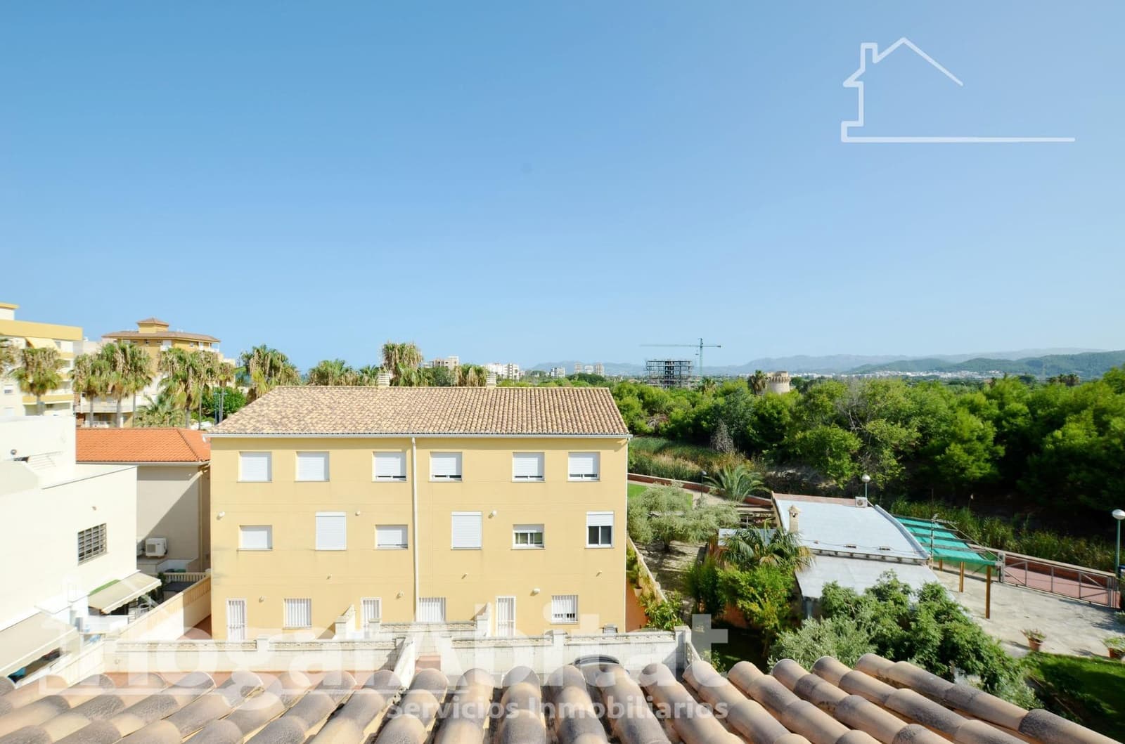 3 bedroom Penthouse for sale in Miramar with pool garage - € 289,000 (Ref: 9849427)