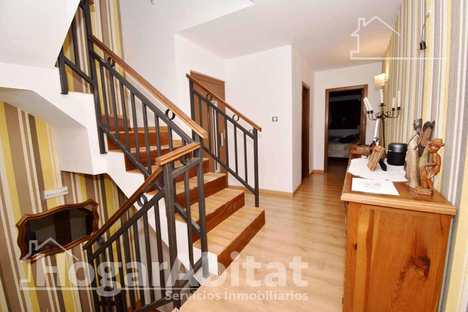 3 Zimmer Reihenhaus zu verkaufen in Chiva mit Garage - 299.999 € (Ref: 9849436)
