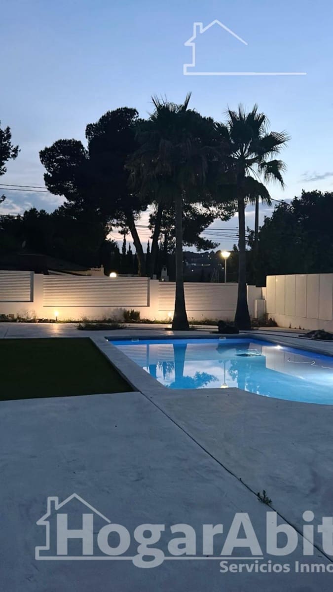 3 Zimmer Villa zu verkaufen in Chiva mit Pool Garage - 338.000 € (Ref: 9849437)