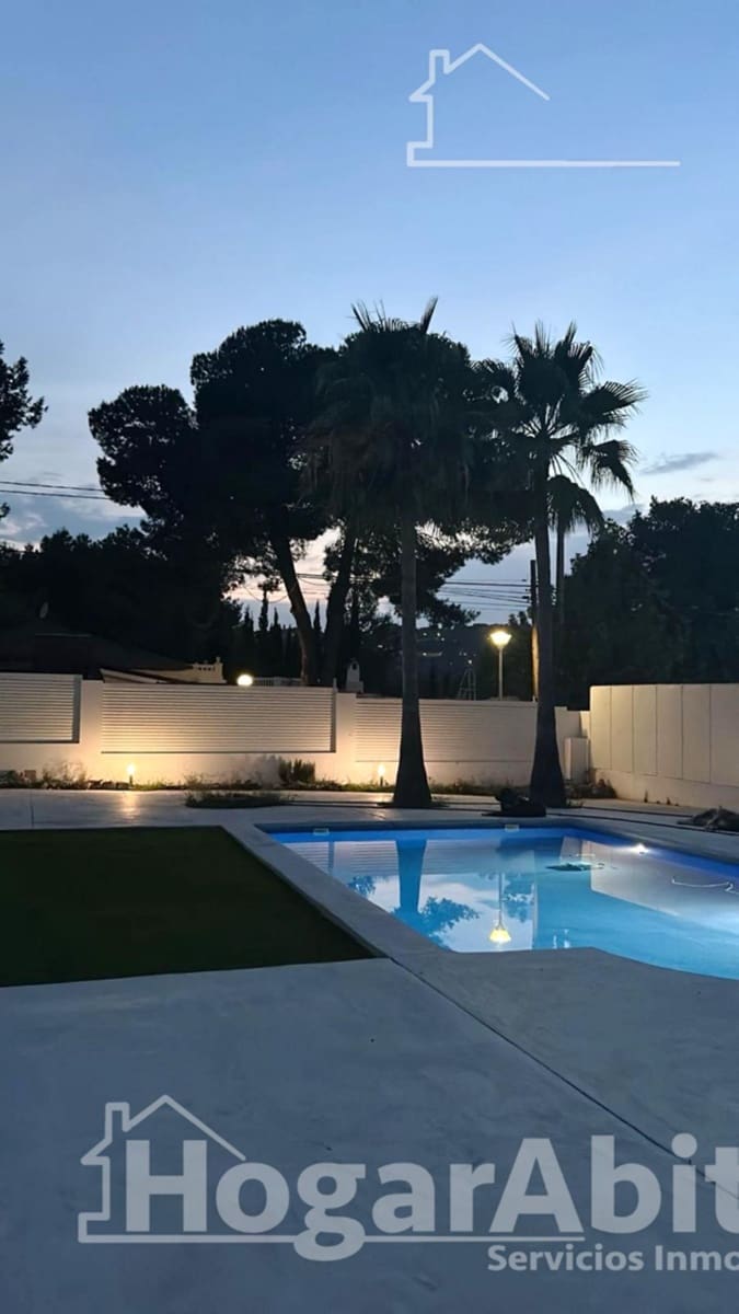 3 Zimmer Villa zu verkaufen in Chiva mit Pool Garage - 338.000 € (Ref: 9849437)