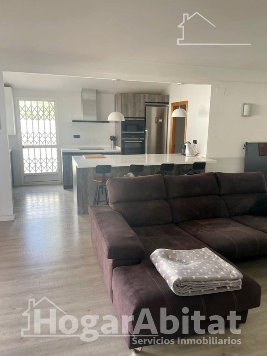 3 Zimmer Villa zu verkaufen in Chiva mit Pool Garage - 338.000 € (Ref: 9849437)