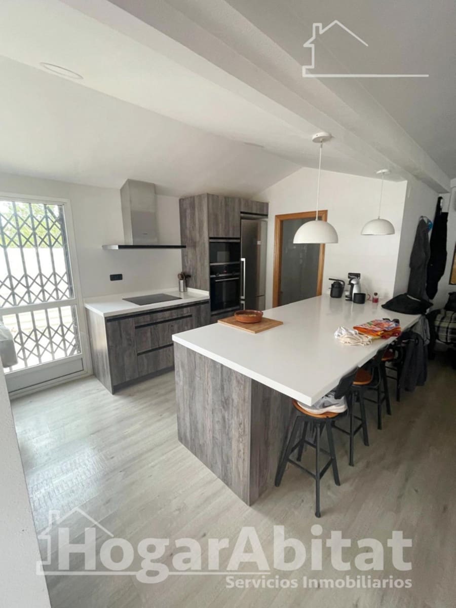 3 Zimmer Villa zu verkaufen in Chiva mit Pool Garage - 338.000 € (Ref: 9849437)