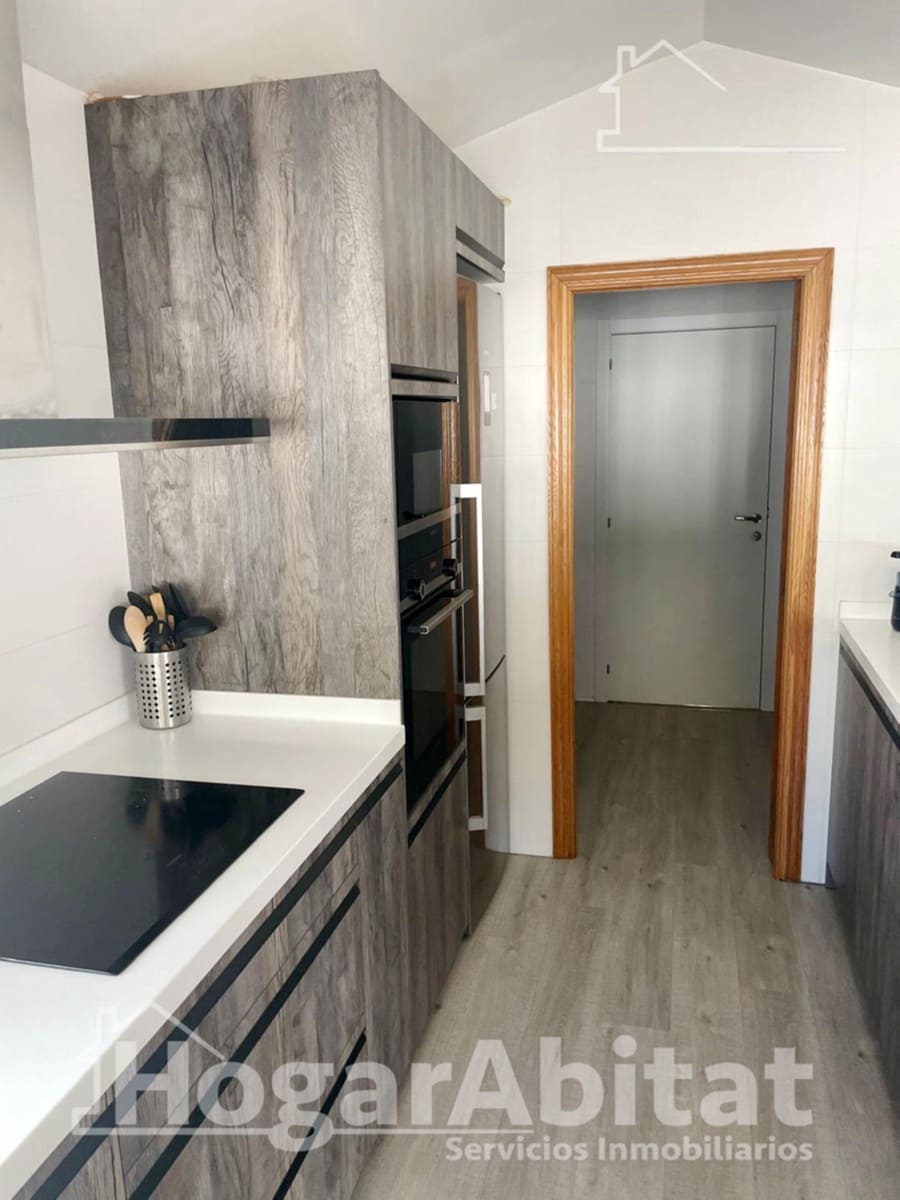 3 Zimmer Villa zu verkaufen in Chiva mit Pool Garage - 338.000 € (Ref: 9849437)
