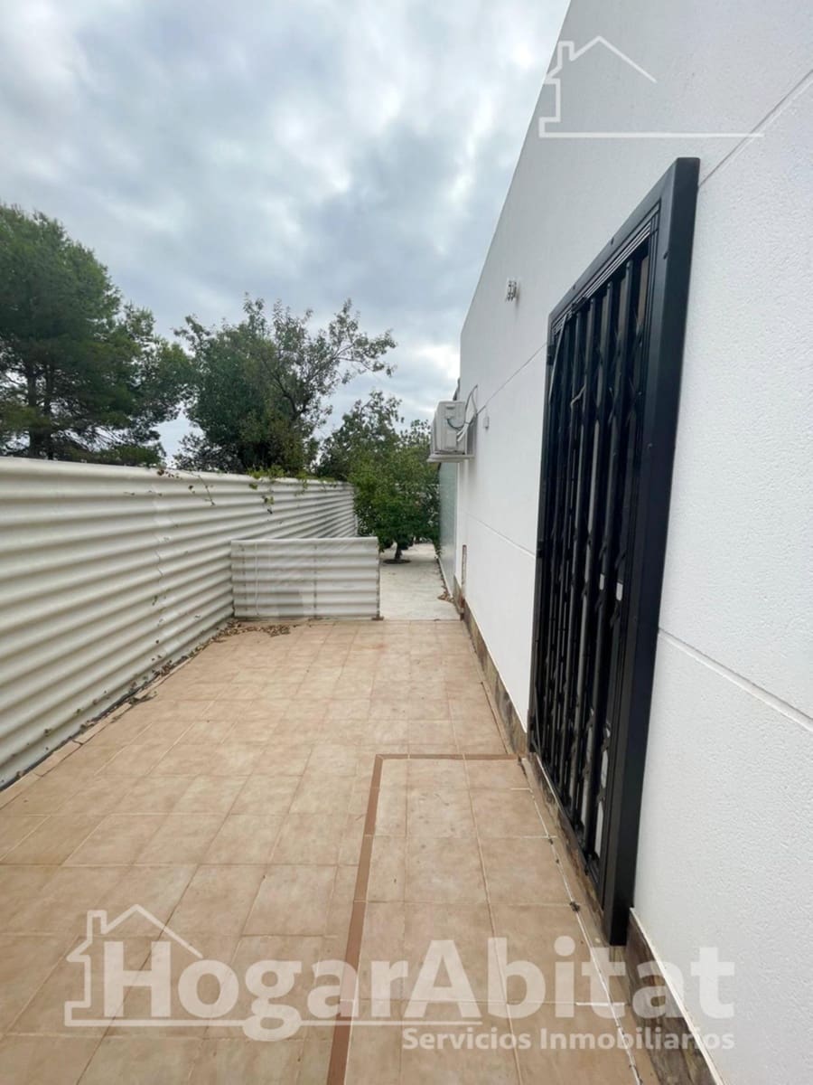 3 Zimmer Villa zu verkaufen in Chiva mit Pool Garage - 338.000 € (Ref: 9849437)