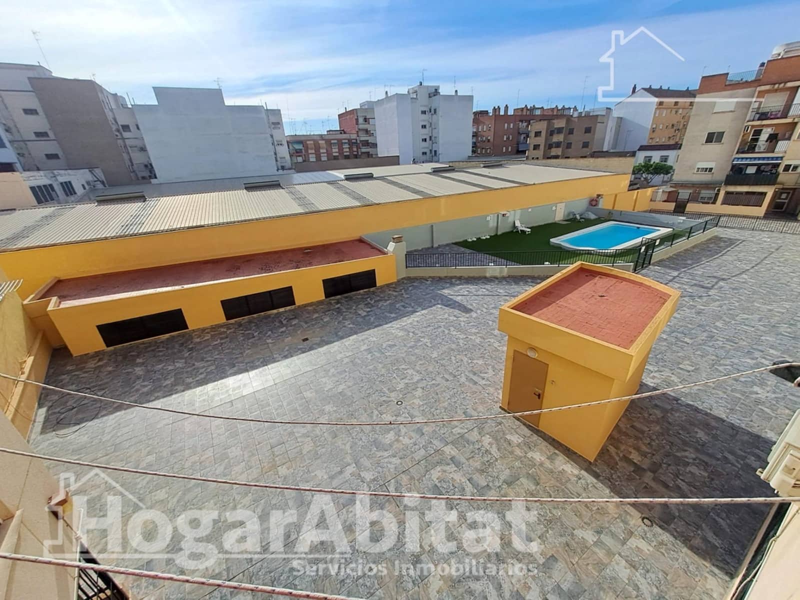 3 bedroom Flat for sale in Alaquas with pool garage - € 240,000 (Ref: 9849441)