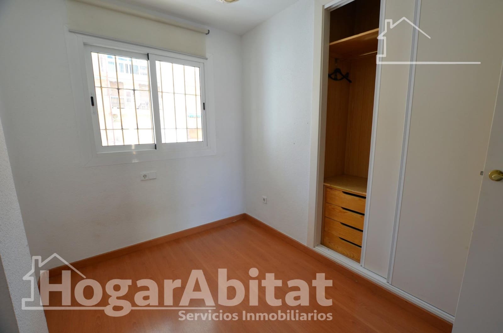 2 bedroom Flat for sale in El Campello with pool garage - € 285,000 (Ref: 9849442)
