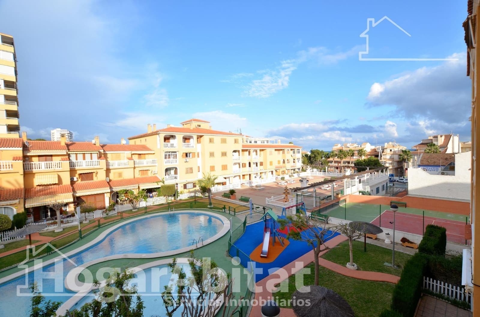 2 bedroom Flat for sale in El Campello with pool garage - € 285,000 (Ref: 9849442)