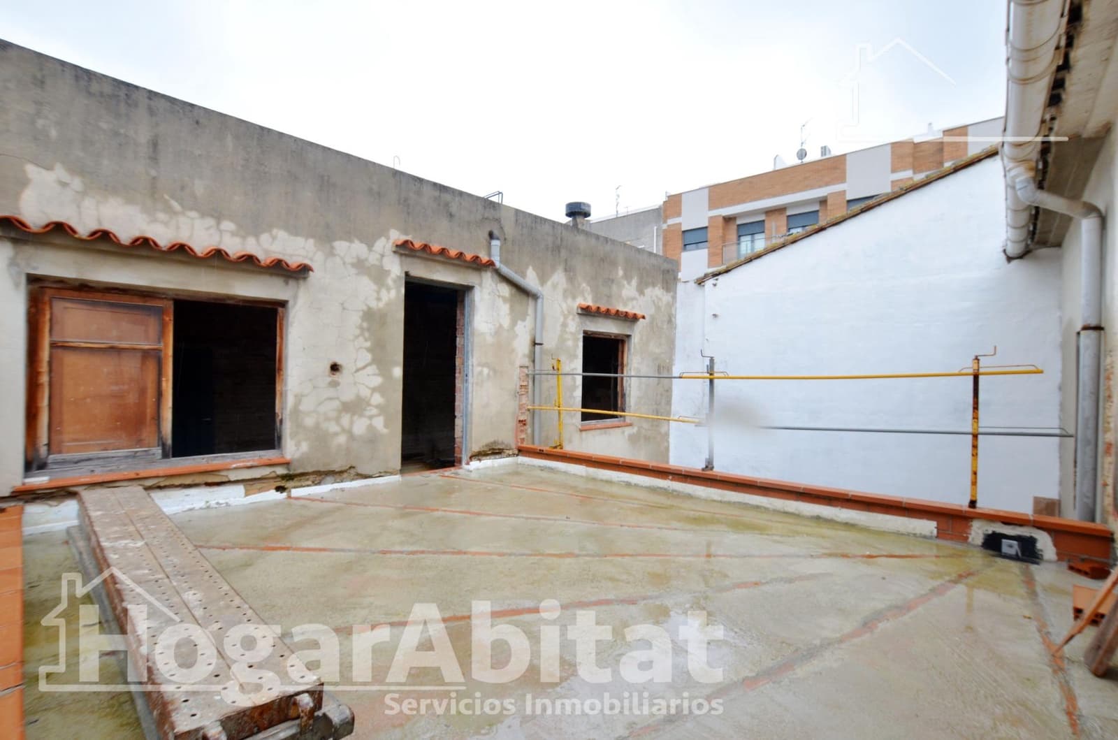 Townhouse for sale in Piles with garage - € 153,000 (Ref: 9849445)
