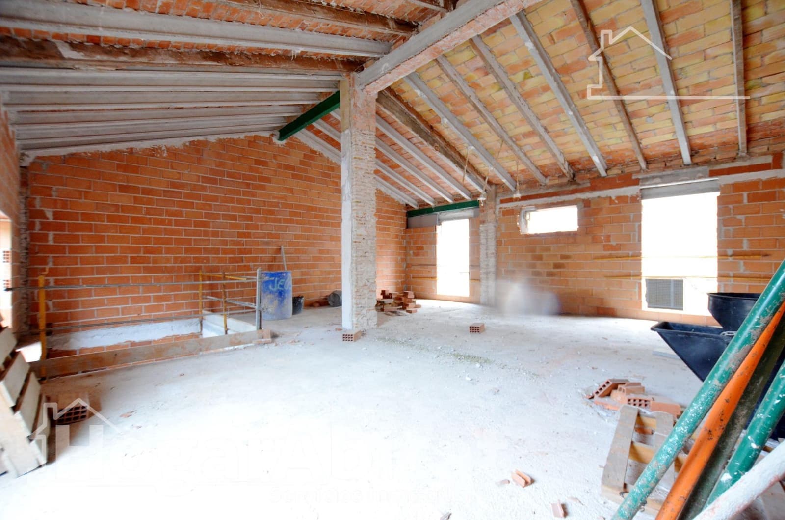 Townhouse for sale in Piles with garage - € 153,000 (Ref: 9849445)