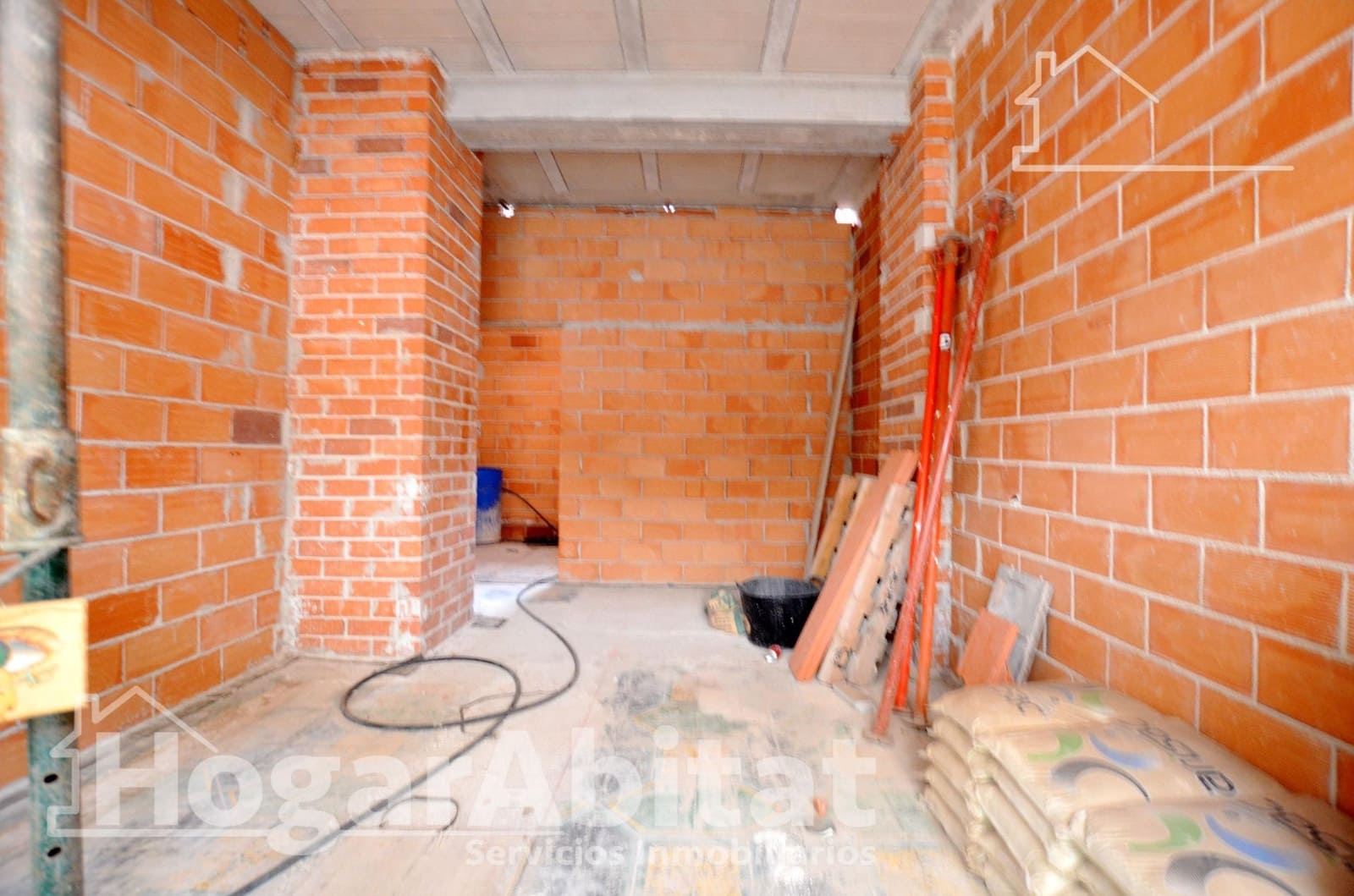 Townhouse for sale in Piles with garage - € 153,000 (Ref: 9849445)
