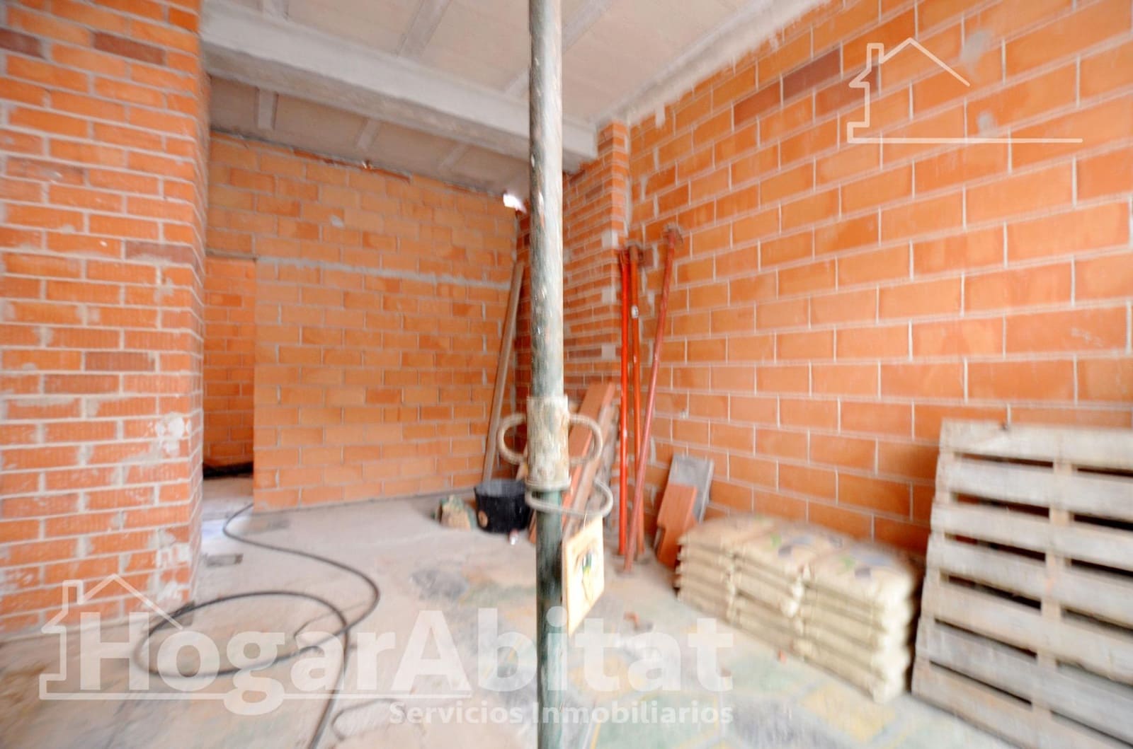 Townhouse for sale in Piles with garage - € 153,000 (Ref: 9849445)