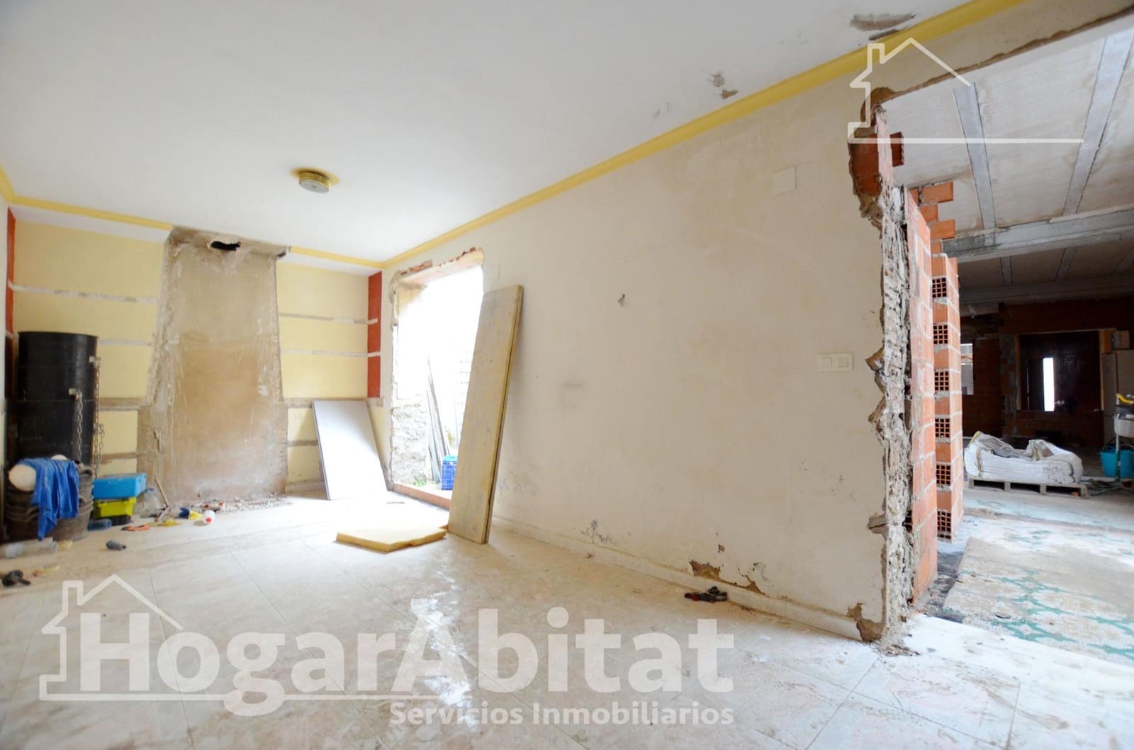 Townhouse for sale in Piles with garage - € 153,000 (Ref: 9849445)