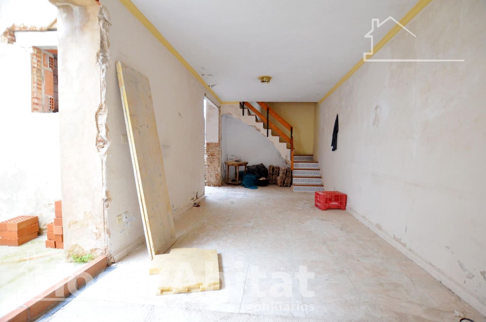 Townhouse for sale in Piles with garage - € 153,000 (Ref: 9849445)