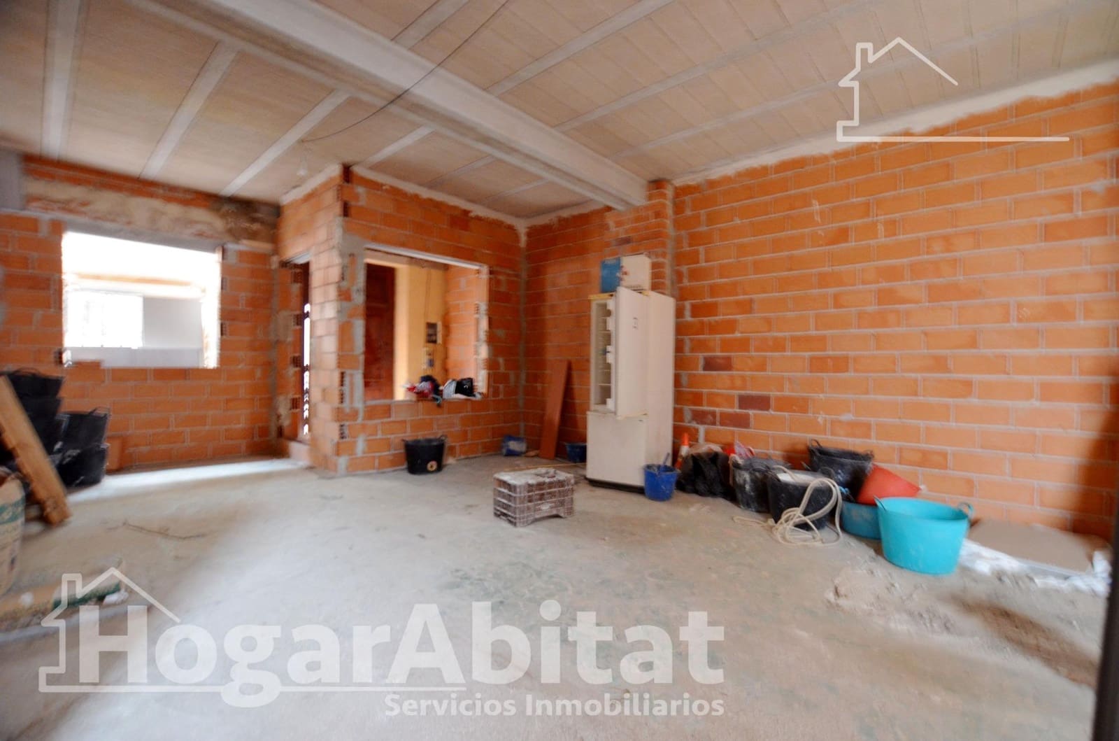 Townhouse for sale in Piles with garage - € 153,000 (Ref: 9849445)