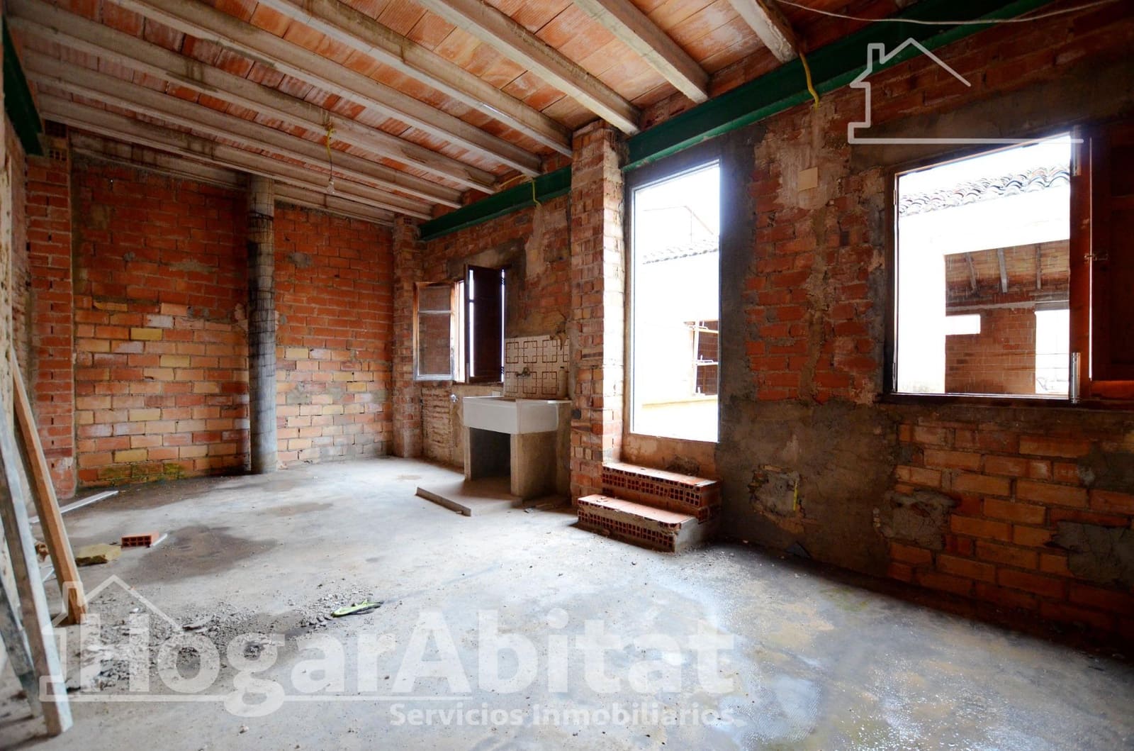 Townhouse for sale in Piles with garage - € 153,000 (Ref: 9849445)