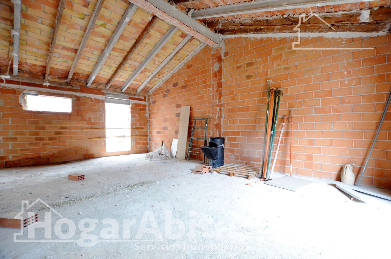 Townhouse for sale in Piles with garage - € 153,000 (Ref: 9849445)
