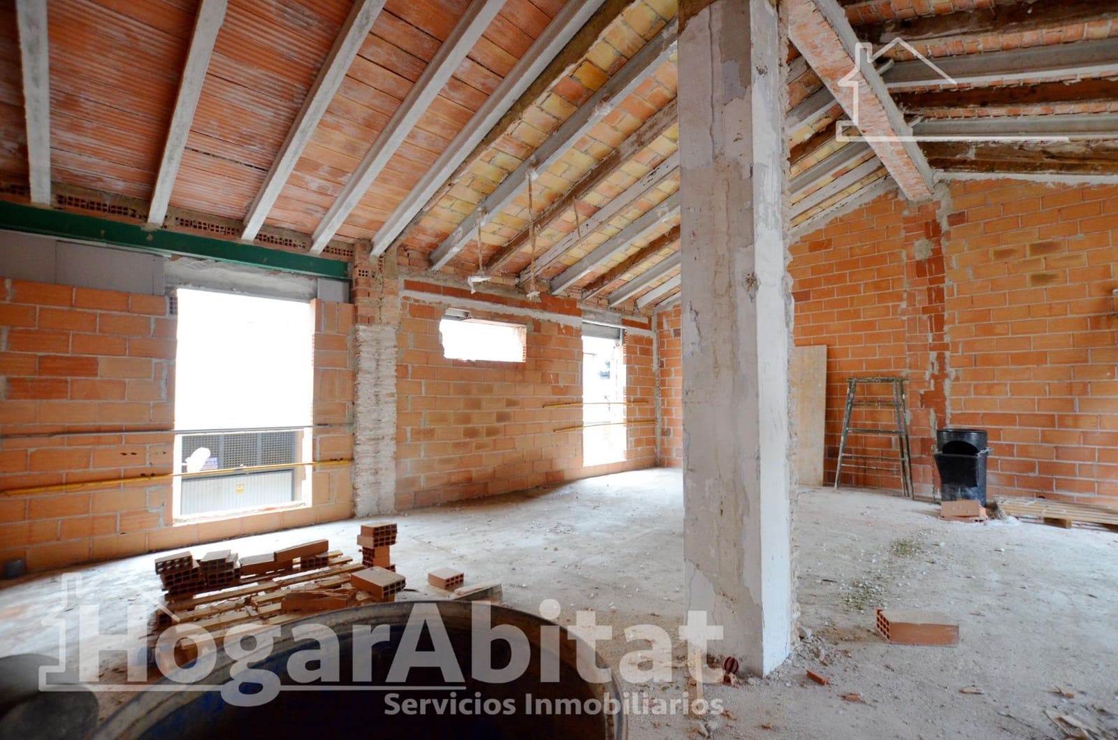 Townhouse for sale in Piles with garage - € 153,000 (Ref: 9849445)