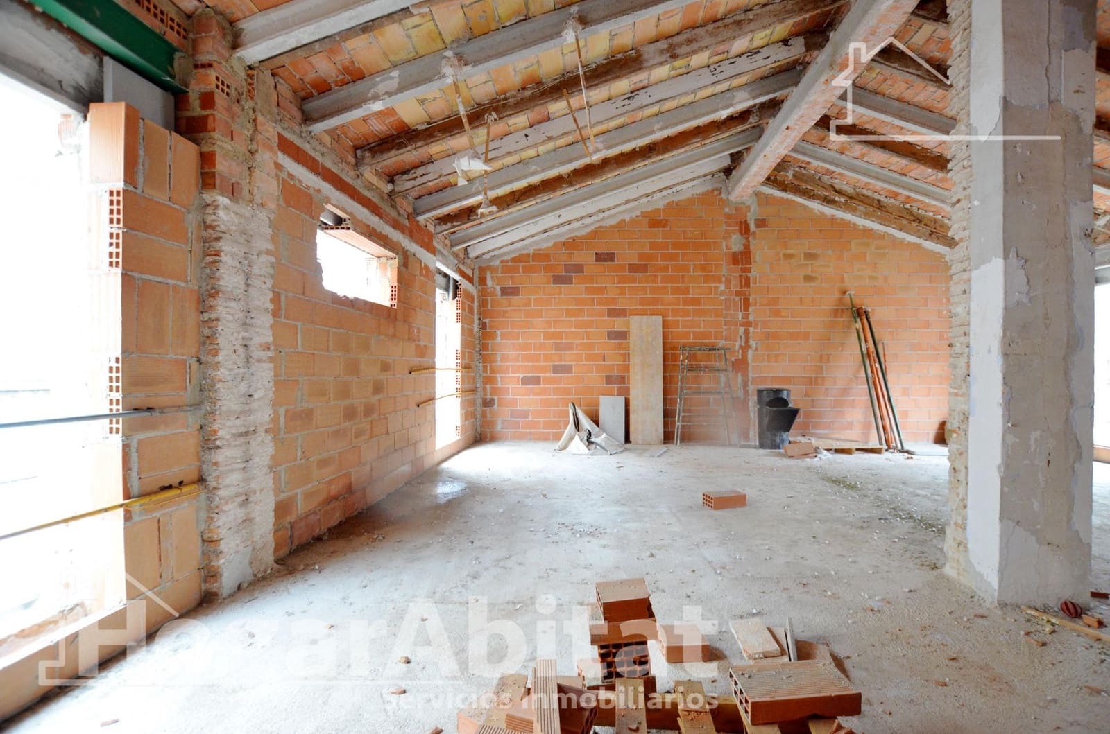 Townhouse for sale in Piles with garage - € 153,000 (Ref: 9849445)