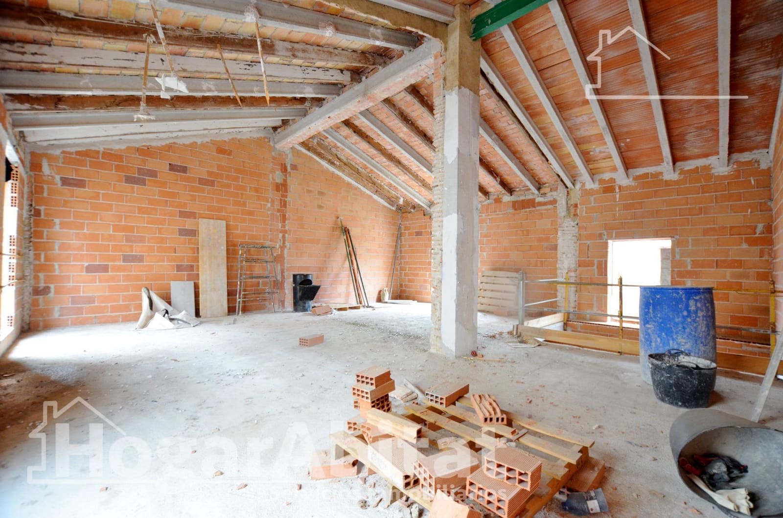Townhouse for sale in Piles with garage - € 153,000 (Ref: 9849445)