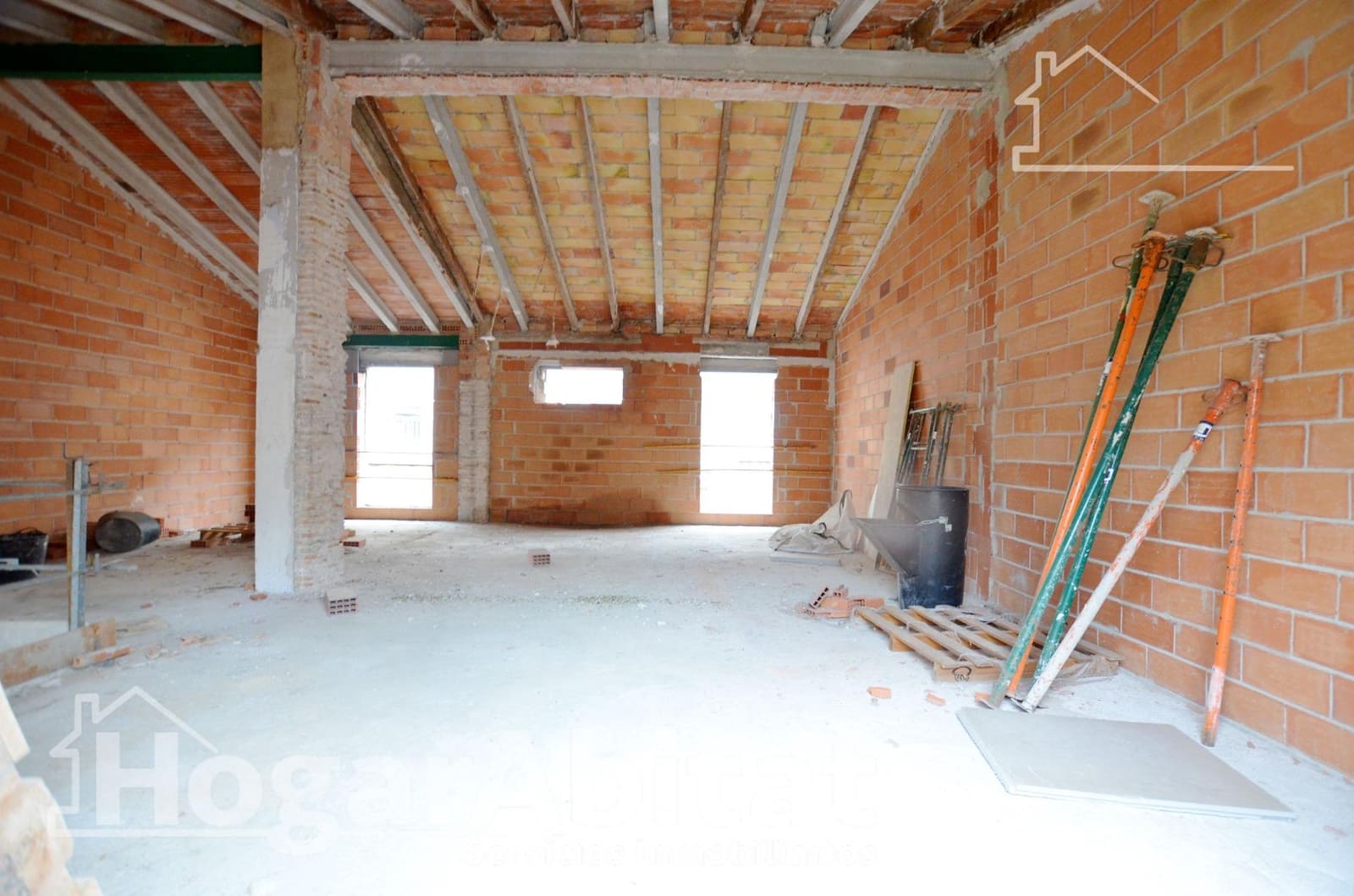 Townhouse for sale in Piles with garage - € 153,000 (Ref: 9849445)