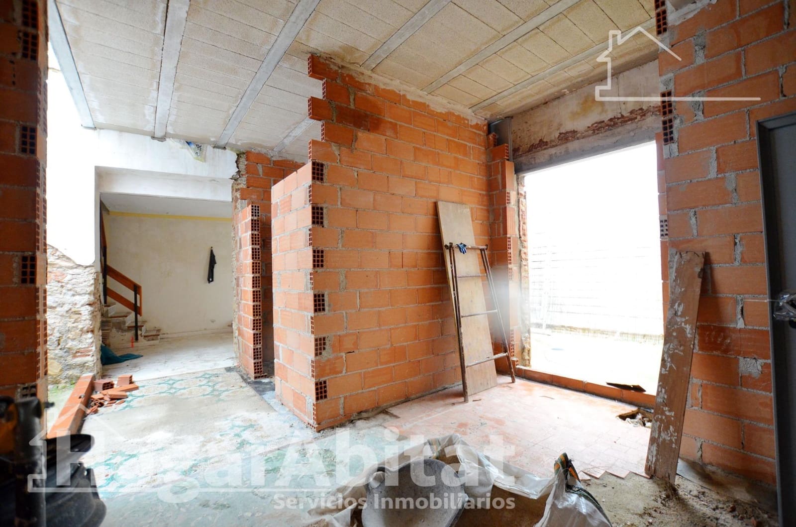 Townhouse for sale in Piles with garage - € 153,000 (Ref: 9849445)