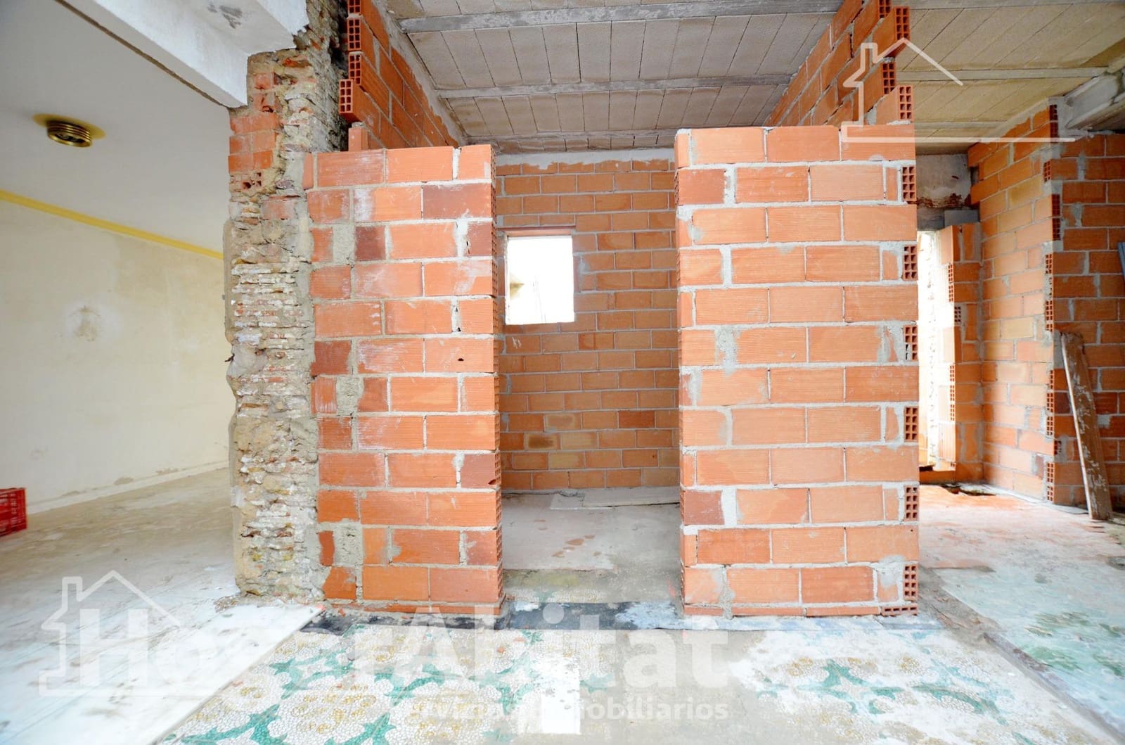 Townhouse for sale in Piles with garage - € 153,000 (Ref: 9849445)