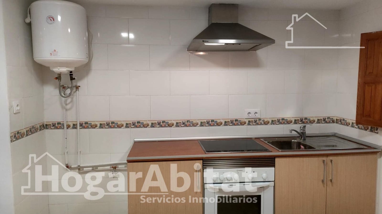 4 soverom Hus til salgs i Ontinyent - € 89 000 (Ref: 9849446)