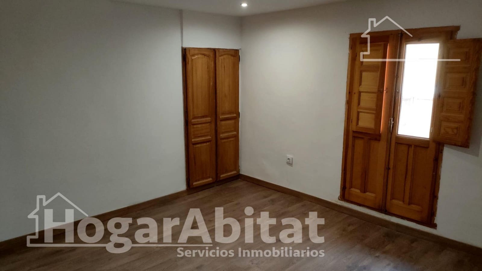 4 soverom Hus til salgs i Ontinyent - € 89 000 (Ref: 9849446)